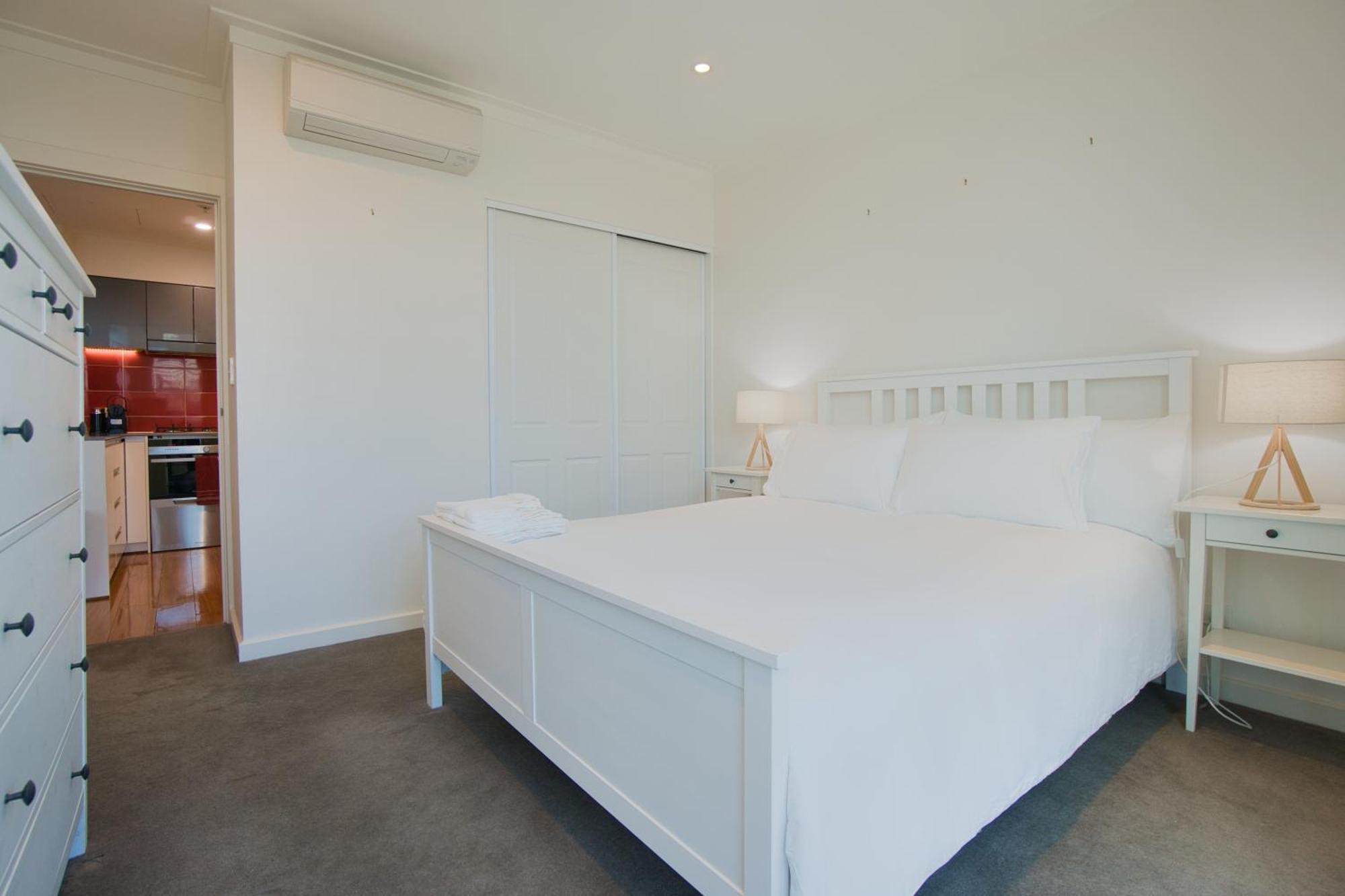 Amyra Residences At The Rowlands Apartments アデレード エクステリア 写真